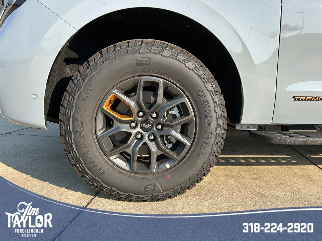 new 2025 Ford Expedition car, priced at $84,540