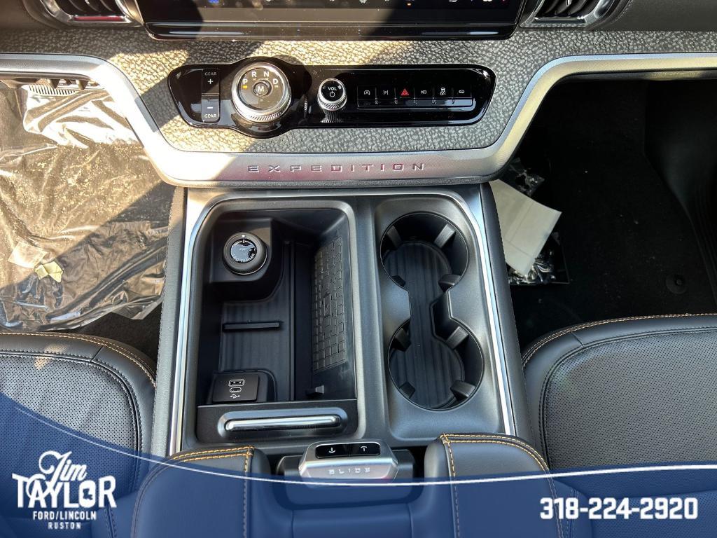 new 2025 Ford Expedition car, priced at $84,540