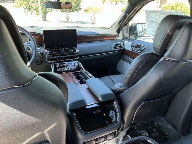 new 2023 Lincoln Navigator car, priced at $105,020