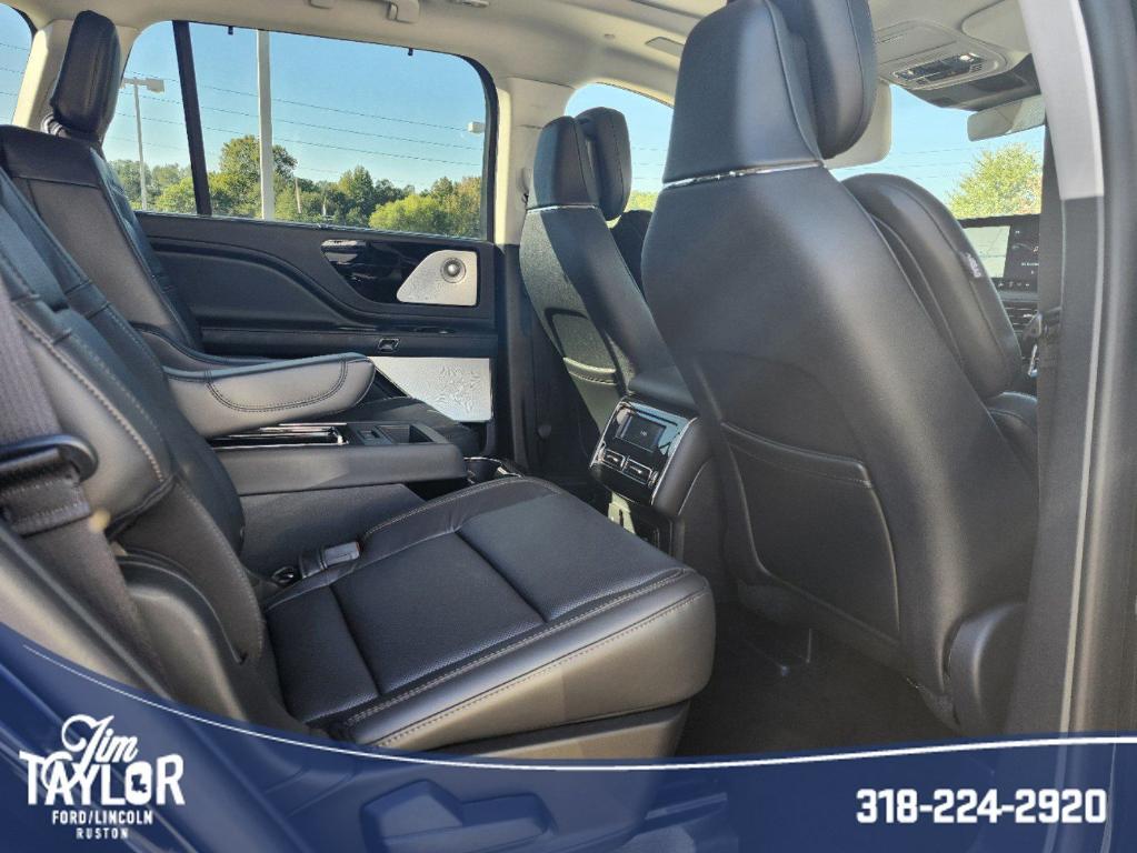 new 2025 Lincoln Aviator car, priced at $80,400