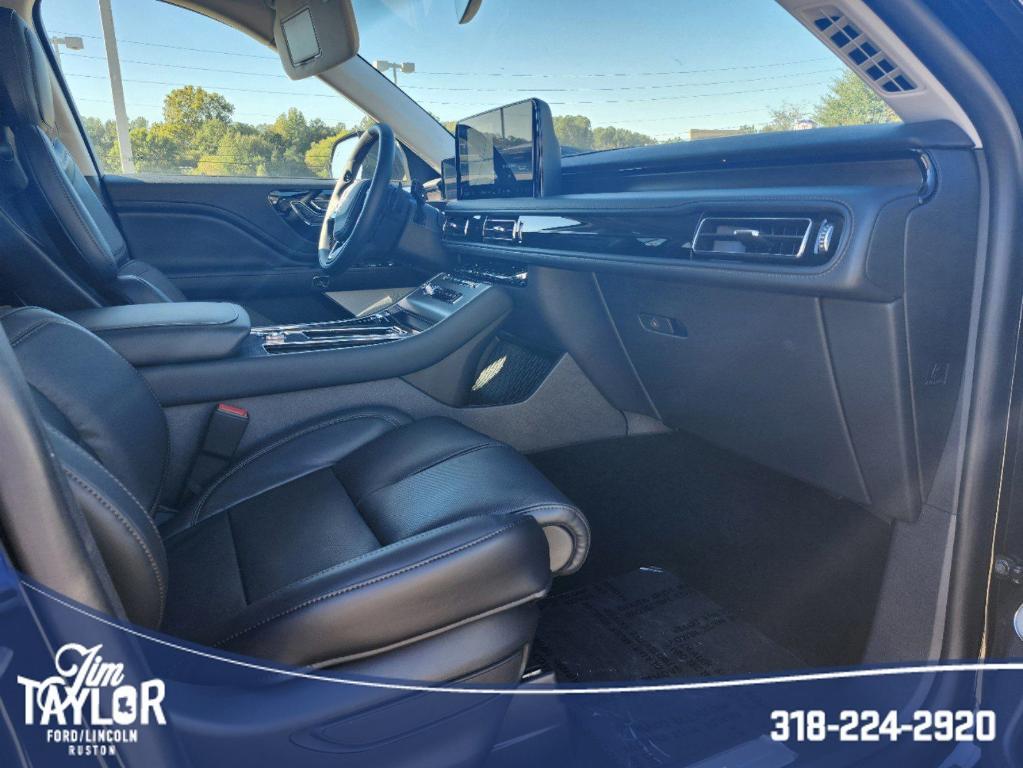 new 2025 Lincoln Aviator car, priced at $80,400