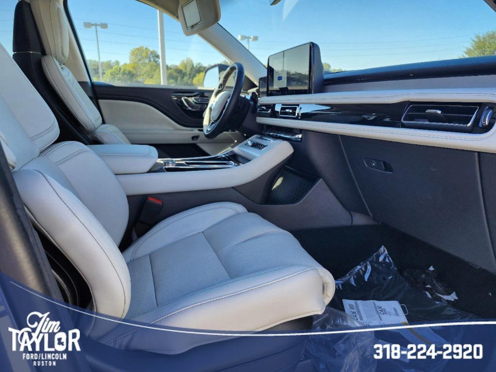 new 2025 Lincoln Aviator car, priced at $80,140