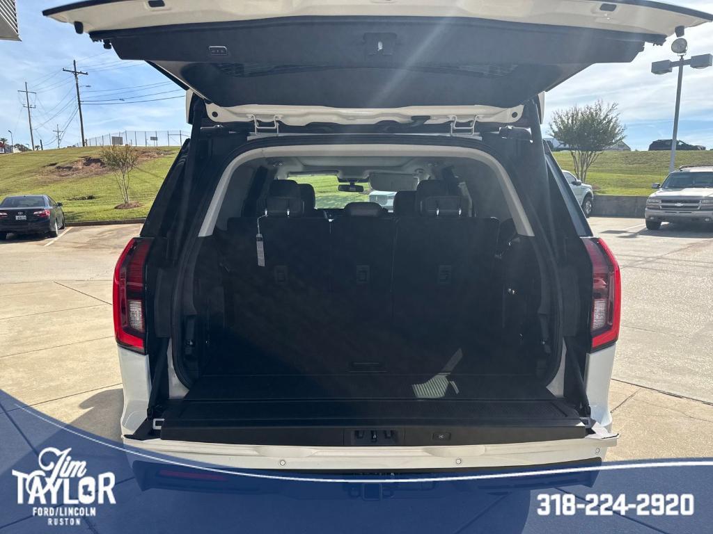 new 2025 Ford Expedition car, priced at $70,340