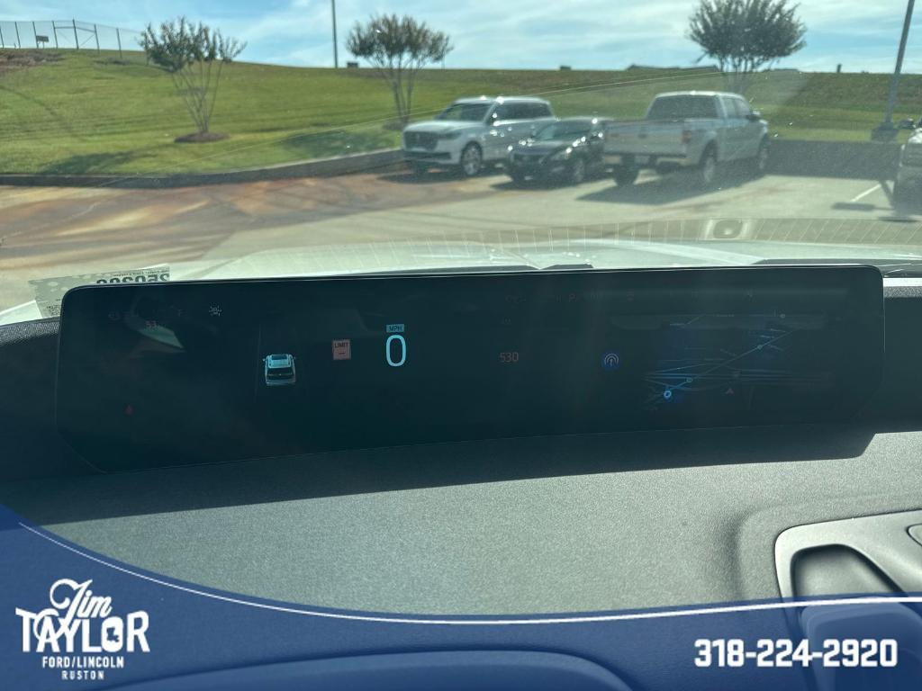 new 2025 Ford Expedition car, priced at $70,340