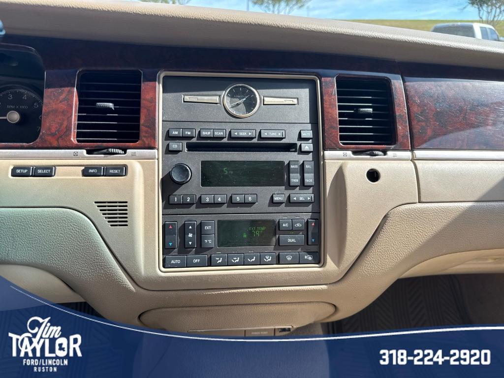 used 2007 Lincoln Town Car car, priced at $8,850