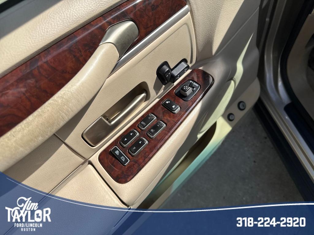 used 2007 Lincoln Town Car car, priced at $8,850