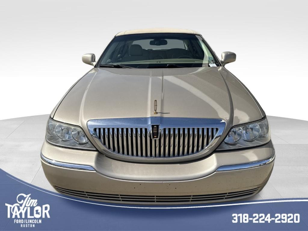 used 2007 Lincoln Town Car car, priced at $8,850