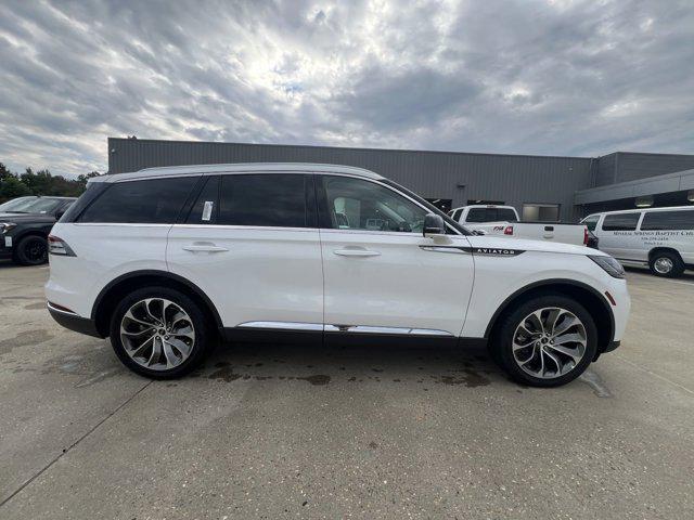 new 2025 Lincoln Aviator car, priced at $72,625