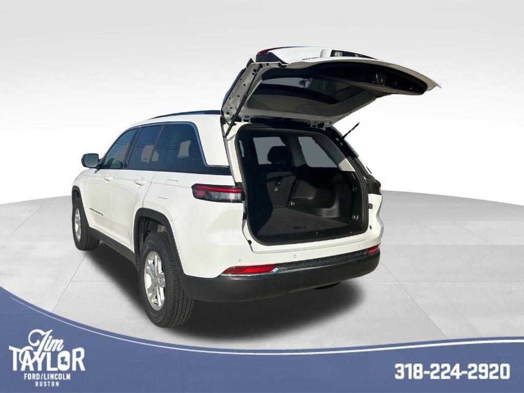 used 2024 Jeep Grand Cherokee car, priced at $29,987