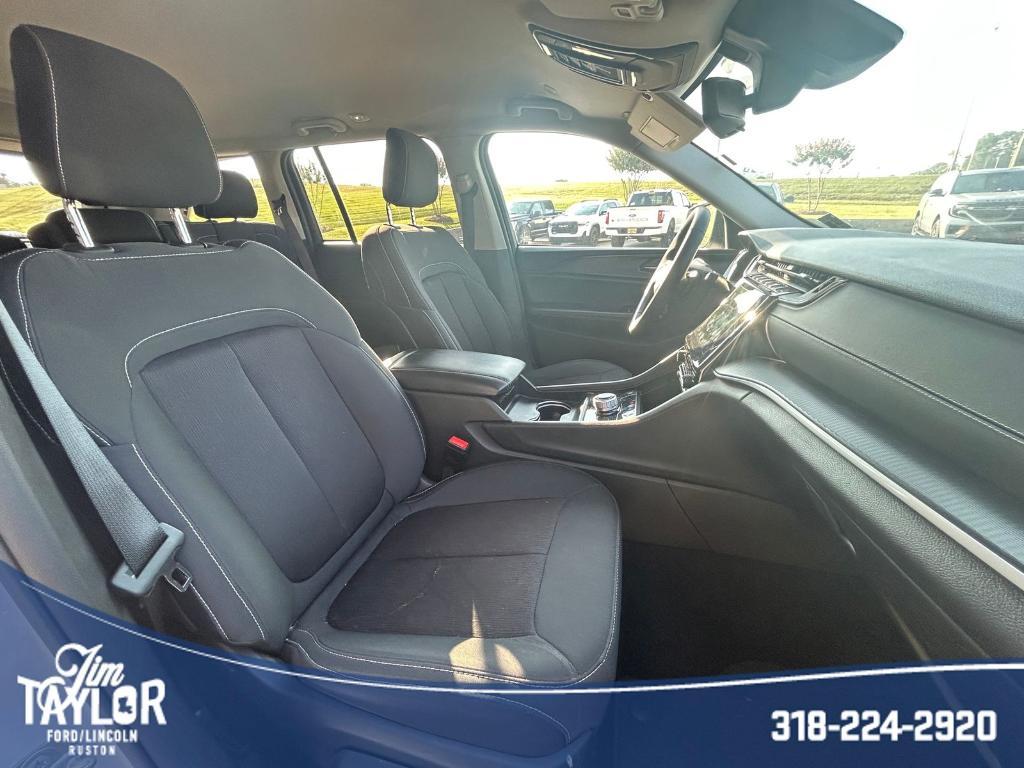 used 2024 Jeep Grand Cherokee car, priced at $29,987