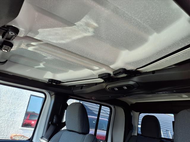new 2025 Jeep Gladiator car, priced at $47,500