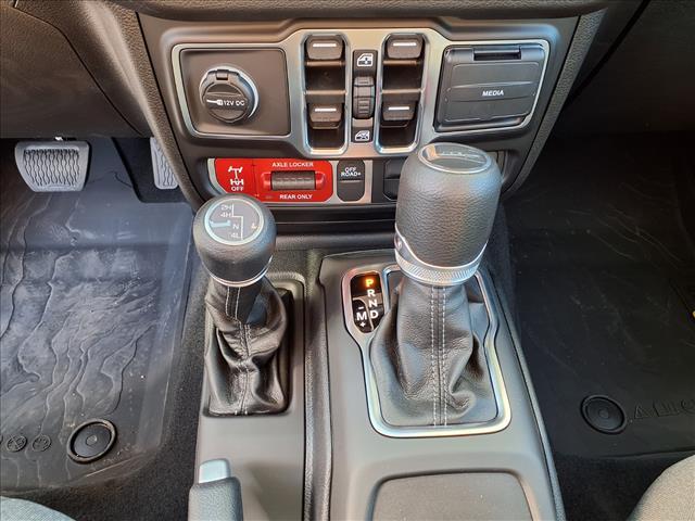 new 2025 Jeep Gladiator car, priced at $55,400