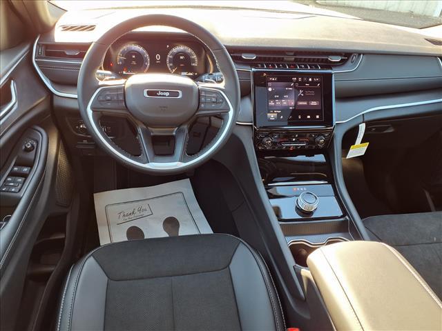 new 2025 Jeep Grand Cherokee car, priced at $46,135