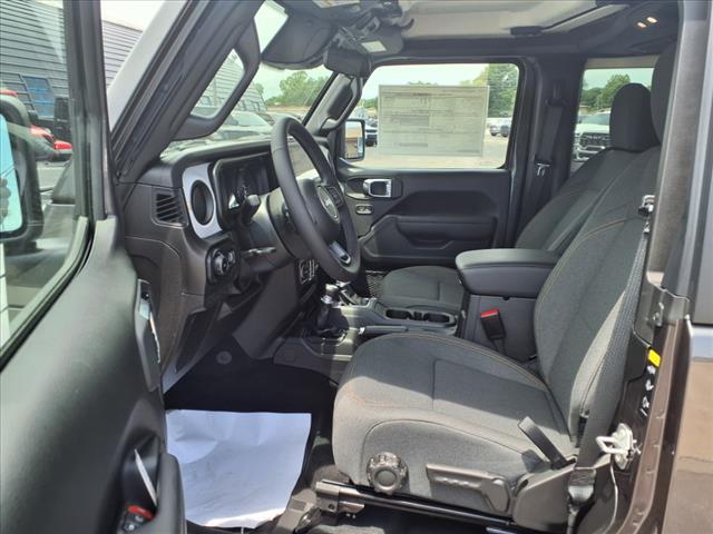 new 2025 Jeep Wrangler car, priced at $45,240