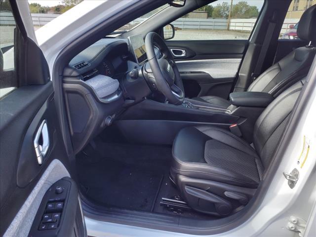 new 2024 Jeep Compass car, priced at $27,265