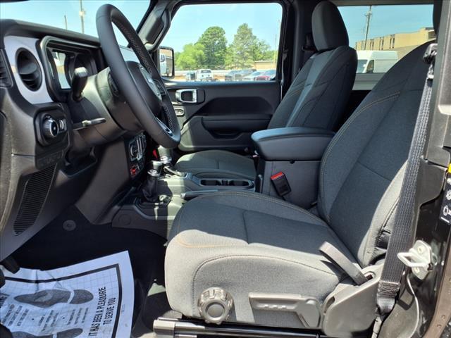 new 2025 Jeep Wrangler car, priced at $46,480