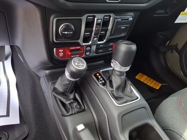 new 2025 Jeep Gladiator car, priced at $59,800