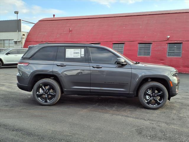 new 2025 Jeep Grand Cherokee car, priced at $47,520