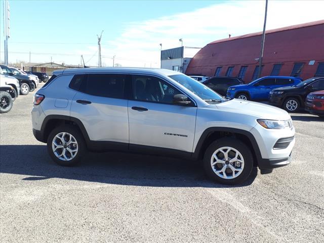 new 2025 Jeep Compass car, priced at $27,500