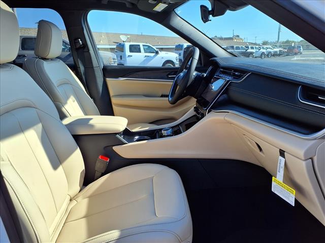 new 2025 Jeep Grand Cherokee L car, priced at $52,900