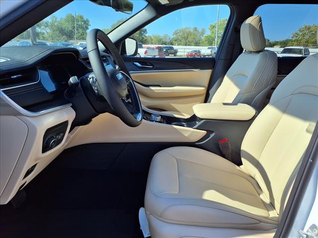 new 2025 Jeep Grand Cherokee L car, priced at $52,900