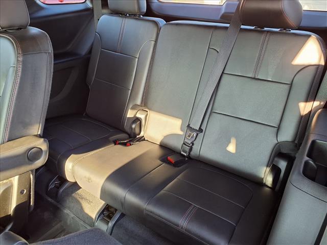 used 2023 Chevrolet Traverse car, priced at $31,900