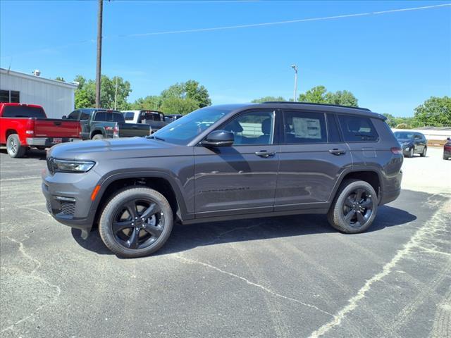 new 2025 Jeep Grand Cherokee L car, priced at $52,220