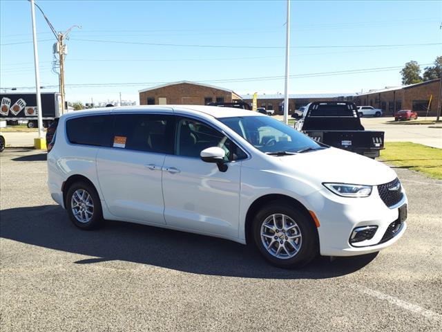 used 2023 Chrysler Pacifica car, priced at $27,900