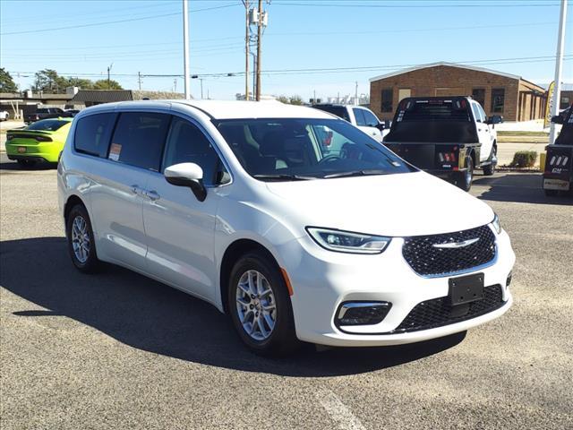 used 2023 Chrysler Pacifica car, priced at $27,900