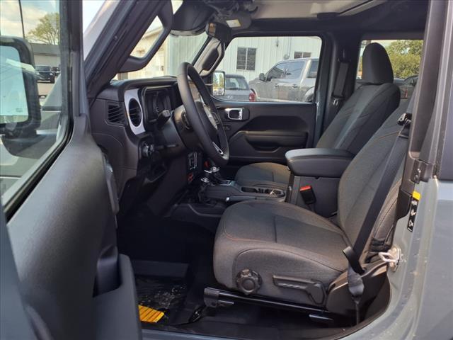 new 2025 Jeep Wrangler car, priced at $48,475