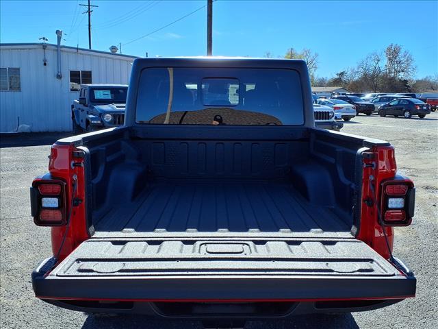 new 2026 Jeep Gladiator car, priced at $55,150