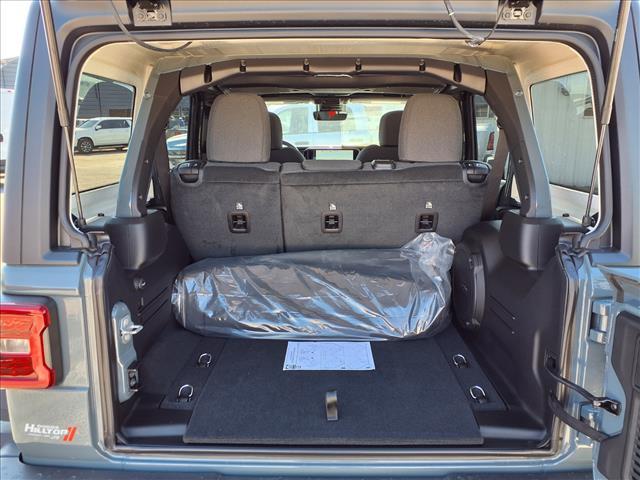 new 2025 Jeep Wrangler car, priced at $60,900