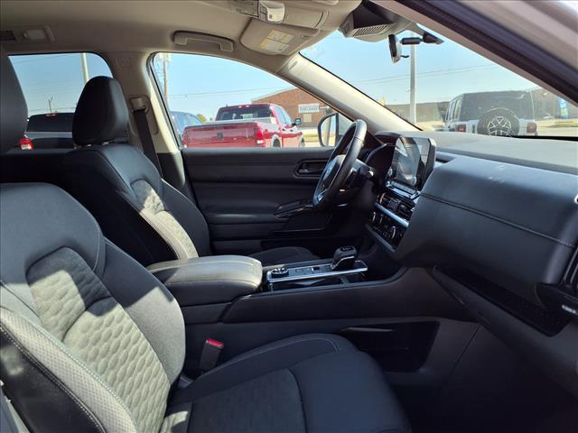 used 2025 Nissan Pathfinder car, priced at $34,900