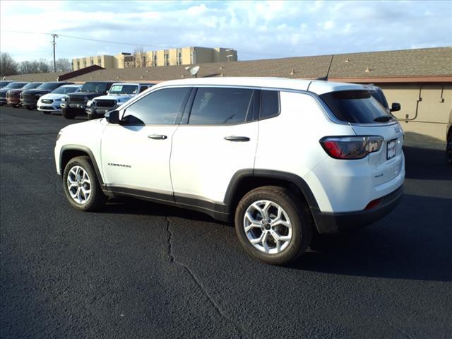 new 2025 Jeep Compass car, priced at $26,900