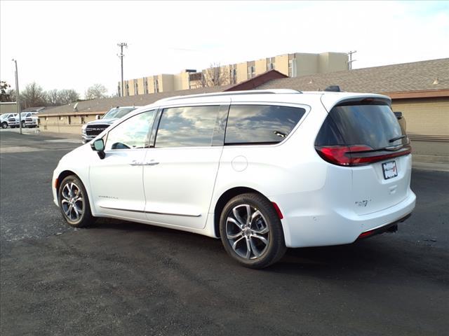 new 2025 Chrysler Pacifica car, priced at $52,400