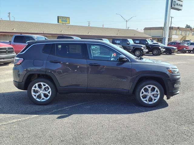 new 2024 Jeep Compass car, priced at $25,990