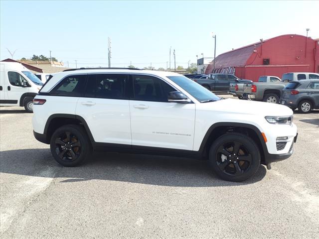 new 2024 Jeep Grand Cherokee car, priced at $45,615