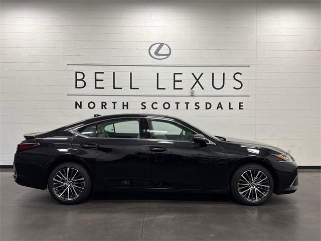 new 2025 Lexus ES 300h car, priced at $50,299