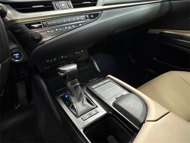 used 2019 Lexus ES 300h car, priced at $16,998