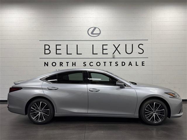 new 2025 Lexus ES 300h car, priced at $48,775