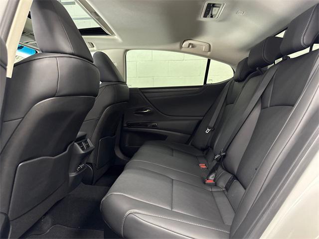 new 2025 Lexus ES 300h car, priced at $51,174