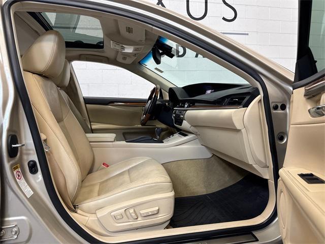 used 2014 Lexus ES 300h car, priced at $18,677