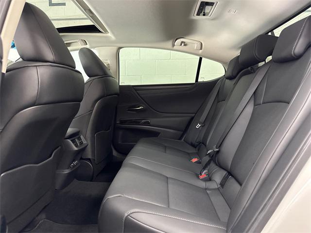 new 2025 Lexus ES 350 car, priced at $47,510