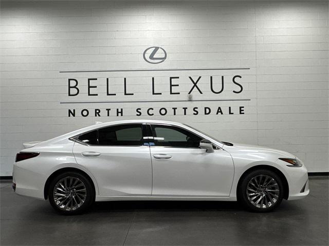 new 2025 Lexus ES 300h car, priced at $57,294