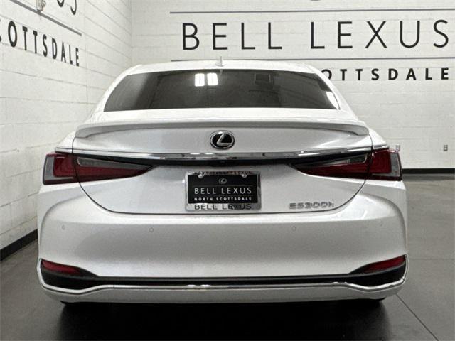 new 2025 Lexus ES 300h car, priced at $57,294