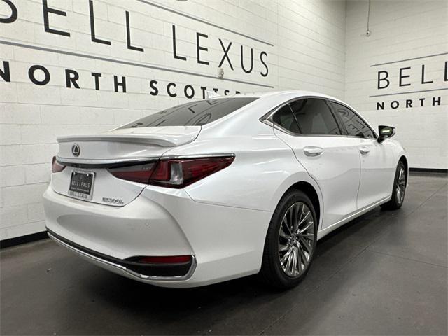 new 2025 Lexus ES 300h car, priced at $57,294