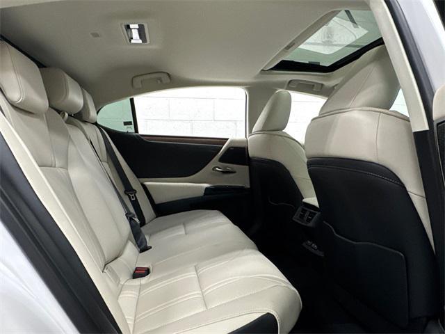 new 2025 Lexus ES 300h car, priced at $57,294