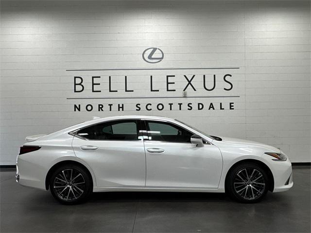new 2025 Lexus ES 300h car, priced at $50,744