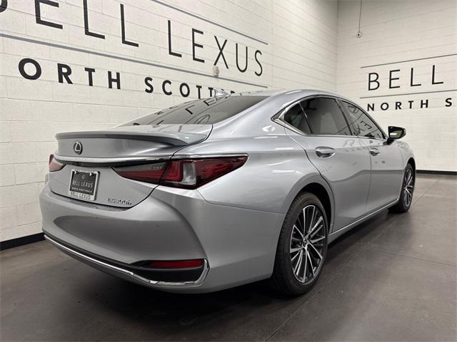 new 2025 Lexus ES 300h car, priced at $50,859