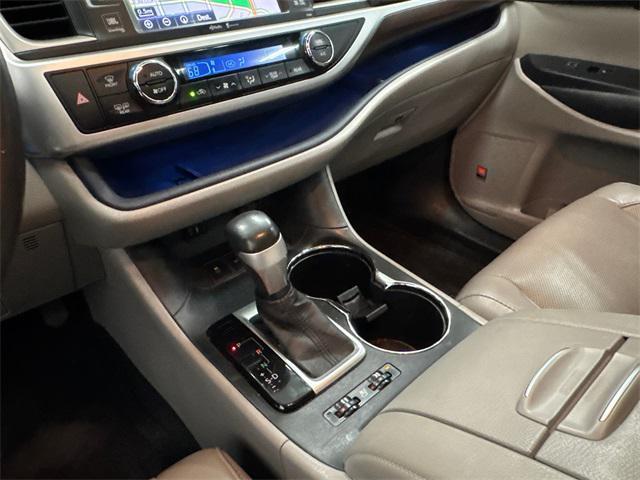 used 2015 Toyota Highlander car, priced at $17,974